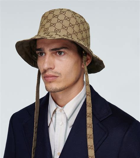 guccci bucket hat